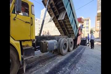با هدف بهسازی  و ساماندهی معابرعملیات آسفالت معابرمحلات تعاونی سهراب 
کوی گوران